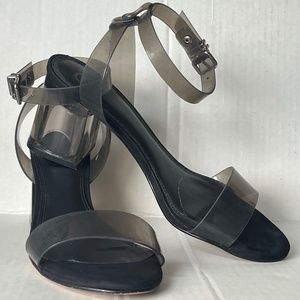 Gianni Bini Clear Lucite Block Heel Shoe Size 7.5